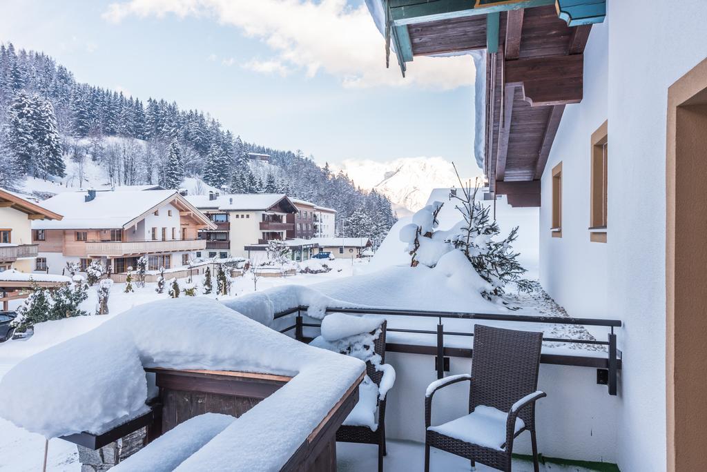 Pension Restaurant Dorfalm Leogang Esterno foto