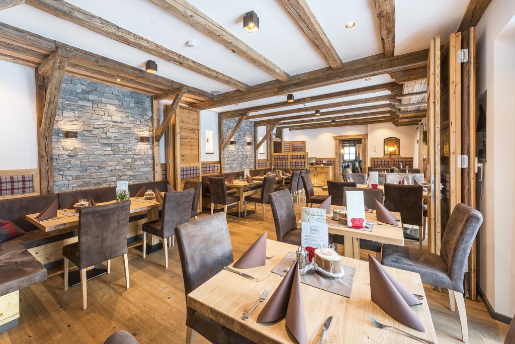 Pension Restaurant Dorfalm Leogang Esterno foto