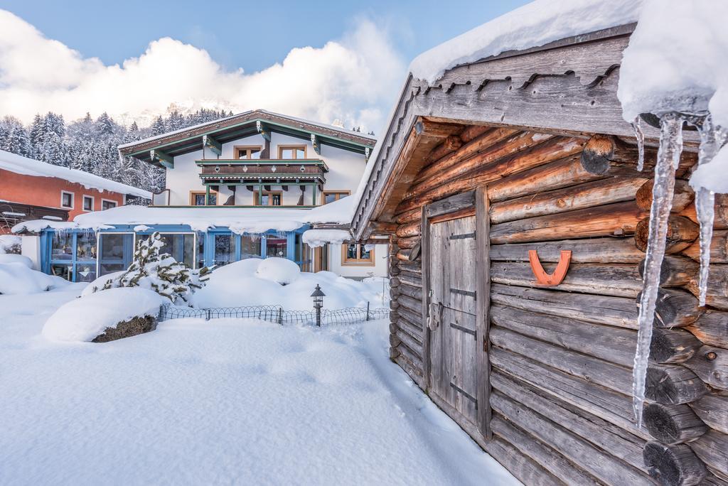 Pension Restaurant Dorfalm Leogang Esterno foto