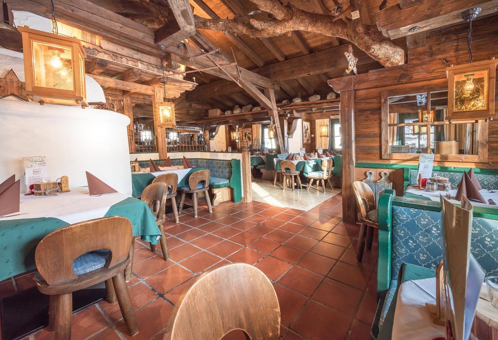 Pension Restaurant Dorfalm Leogang Esterno foto