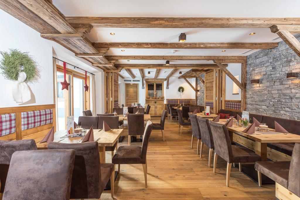 Pension Restaurant Dorfalm Leogang Esterno foto